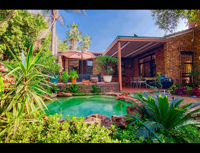 3 BEDROOM DUPLEX FOR SALE IN BRYANSTON